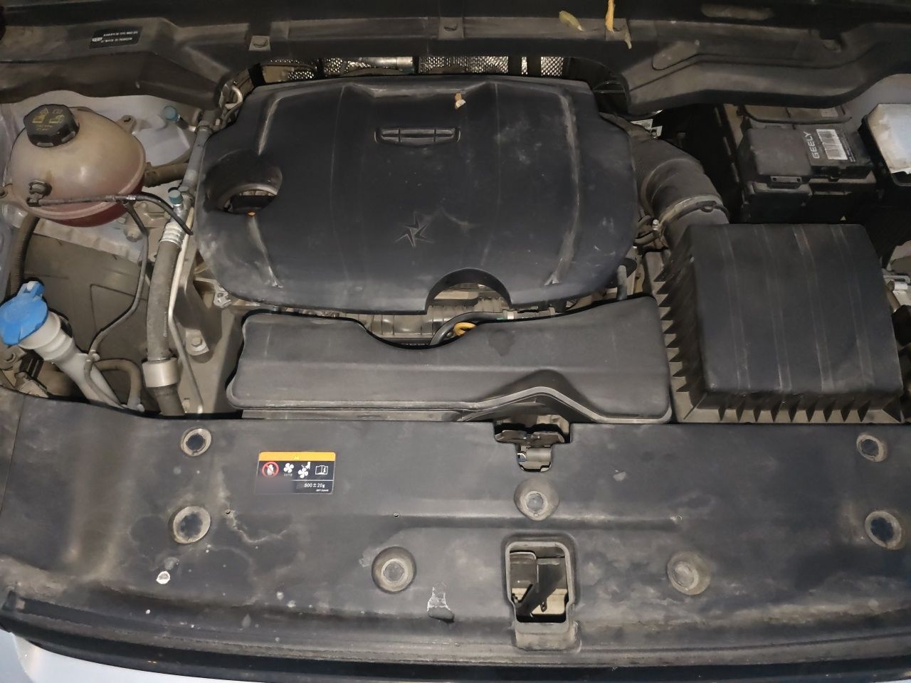 Geely Auto icon 2023 1.5TD Star Player — снимка 17