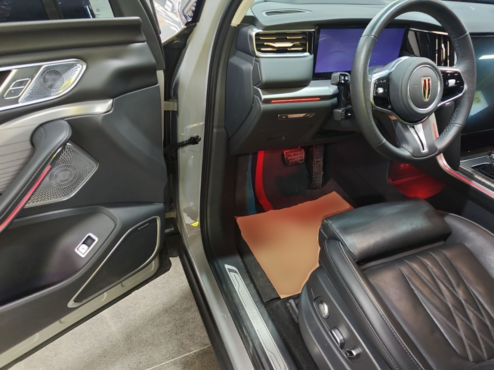 Hongqi HS7 PHEV 2024 2.0T PHEV Four-Wheel-Drive Flagship Edition 6 Seats — снимка 18