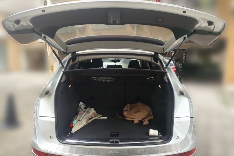 Used Audi Q5 2011 2.0TFSI Comfort Version Trunk