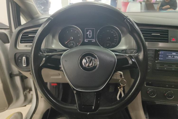 Used Volkswagen Golf 2015 1.4TSI Automatic Comfort Model
