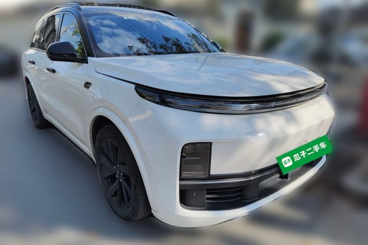 Used Li Auto L8 2023 Air model Front Right 45 Deg