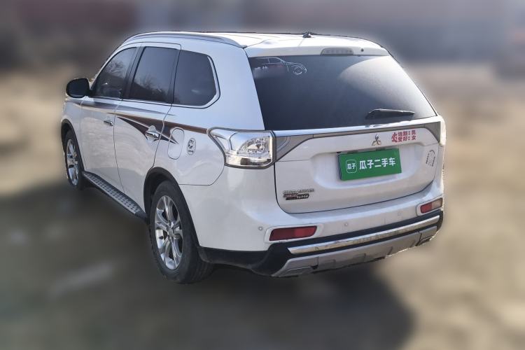 Used Mitsubishi Outlander 2014 2.4L 4x4 Deluxe Value Edition 5 Seats