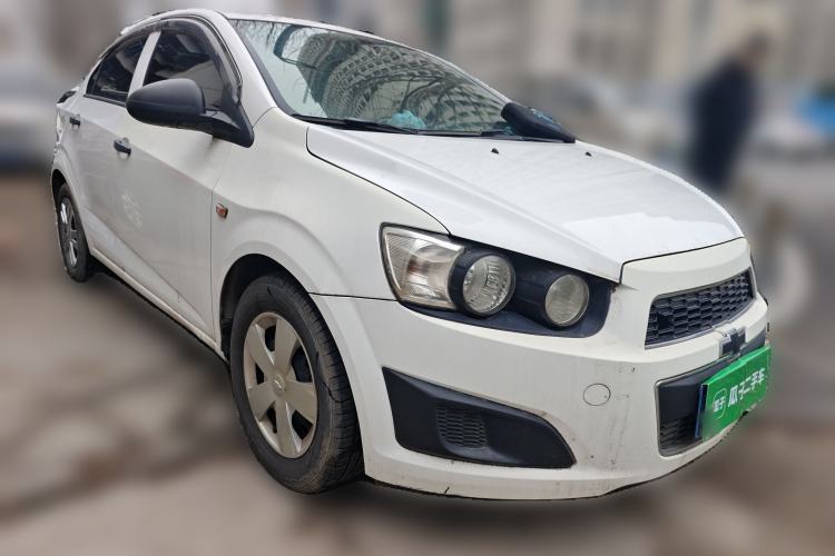 Used Chevrolet Aveo Sonic 2011 Sedan 1.4L MT SL