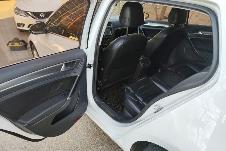 Used Volkswagen Golf 2015 1.4TSI Automatic Luxury Model