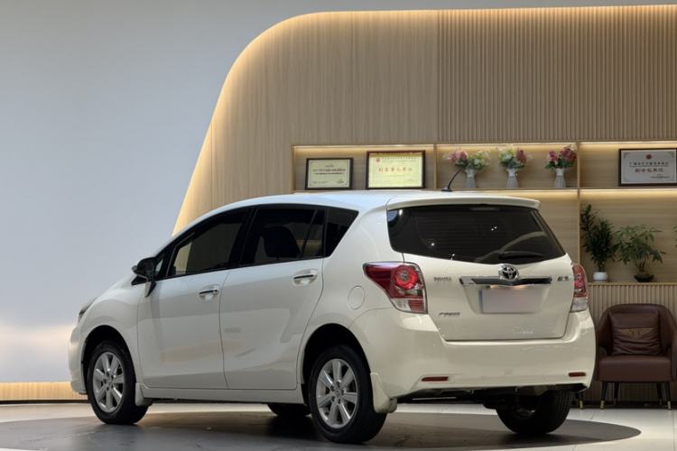 Used Toyota Verso 2014 Starlight 180E CVT Elite Edition
