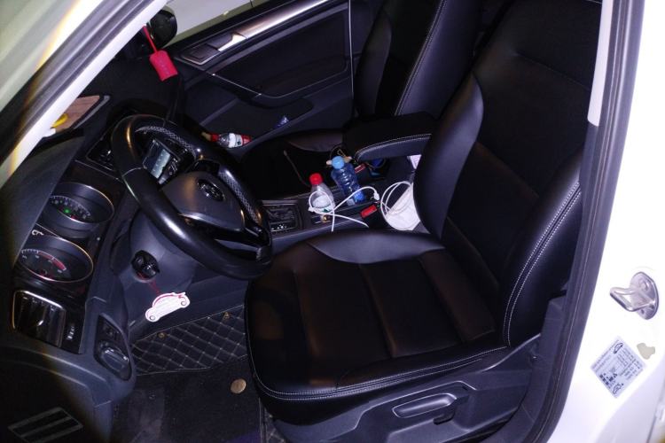 Used Volkswagen Golf 2017 1.6L Automatic Comfort Million-Vehicle Anniversary Edition Left Front Seat