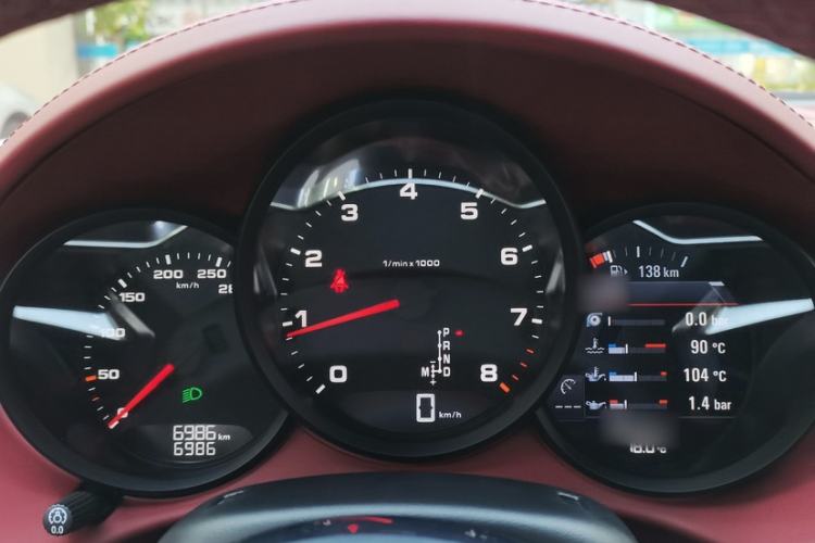 Used Porsche 718 2022 Boxster 2.0T Interior 10