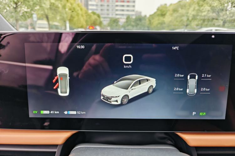 Used VOYAH PASSION 2024 PHEV Four-Wheel Drive Ultra-Long Range Executive Edition