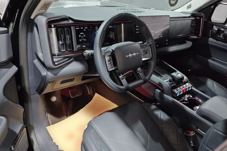 Used Formula Leopard 5 2025 TianShen Intelligent Driving Max Edition Center Console