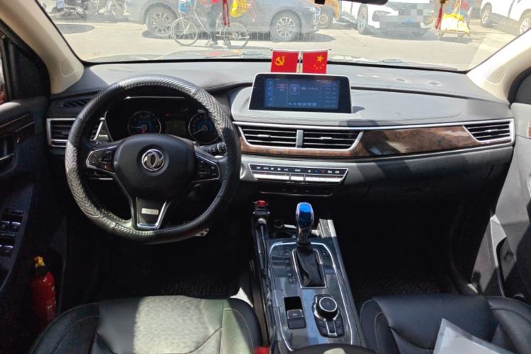 Used Dongfeng Fengon 580 2018 1.5T CVT Luxury Model Center Console