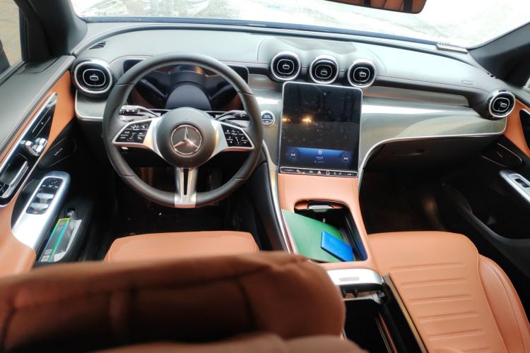 Used Mercedes-Benz GLC 2025 GLC 260 L 4MATIC Dynamic Edition