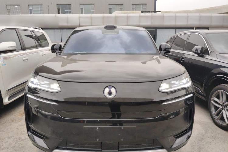 Used Denza N9 2025 Flagship Model
