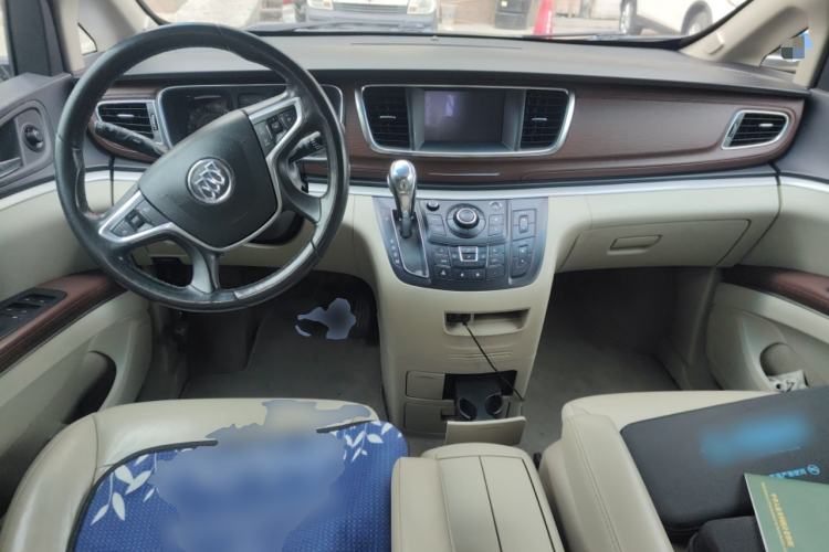 Used Buick GL8 2018 28T Luxury Model China VI Standard Center Console