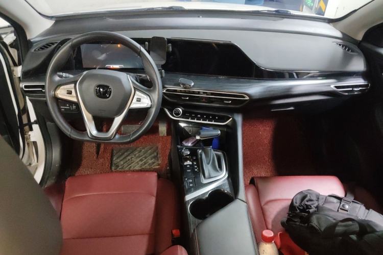 Used CHANGAN Eado 2020 PLUS Blue Whale NE 1.4T GDI DCT Flagship Model Center Console