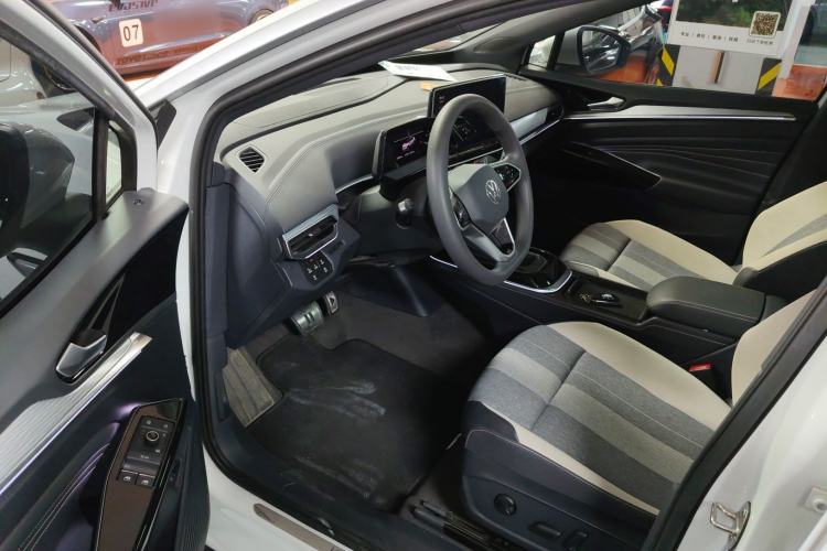 Used Volkswagen ID.4 CROZZ 2022 Long-Range PURE+ Edition
