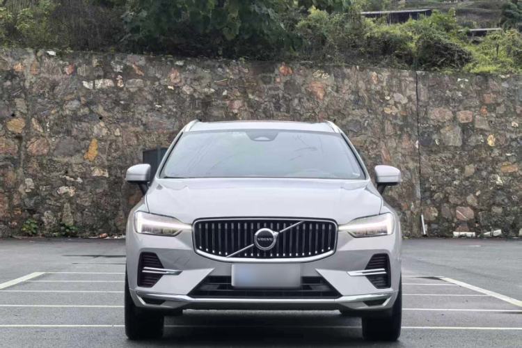 Used Volvo XC60 2023 B5 4x4 Smart Luxury Edition