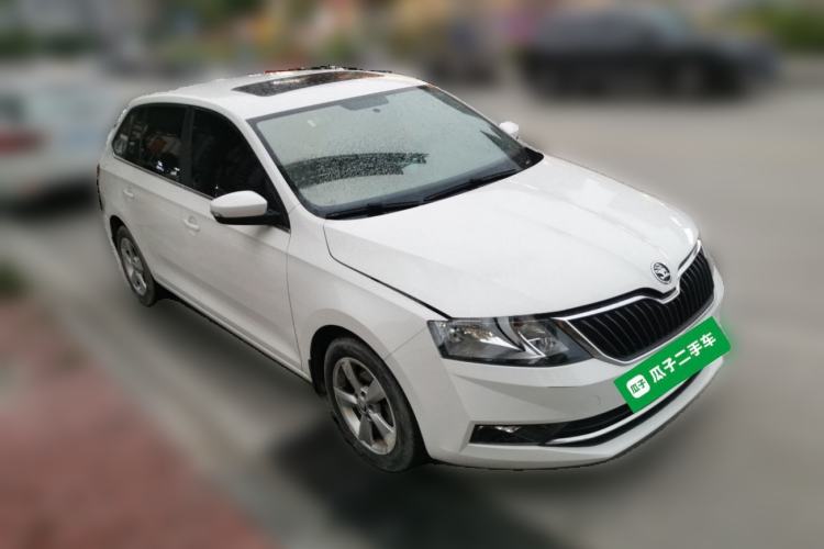 Used Skoda Rapid Spaceback 2018 1.6L Automatic Comfort Edition
