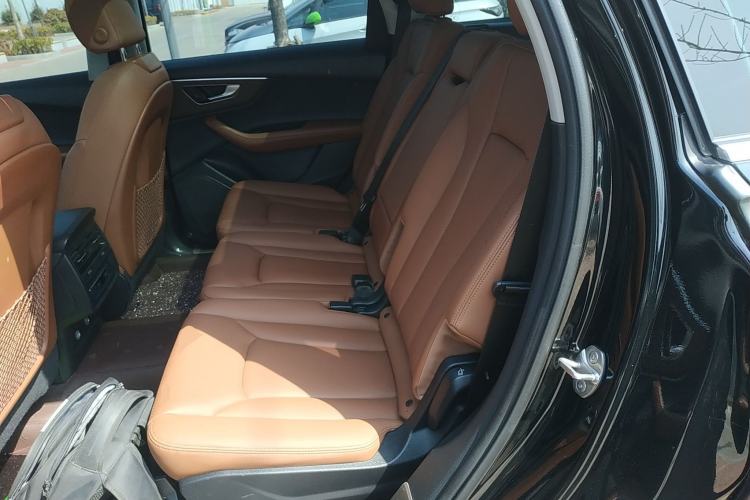 Used Audi Q7 2023 45 TFSI quattro S line Sport model
