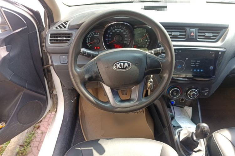 Used Kia K2 2012 Sedan 1.4L MT GLS Commemorative Edition
