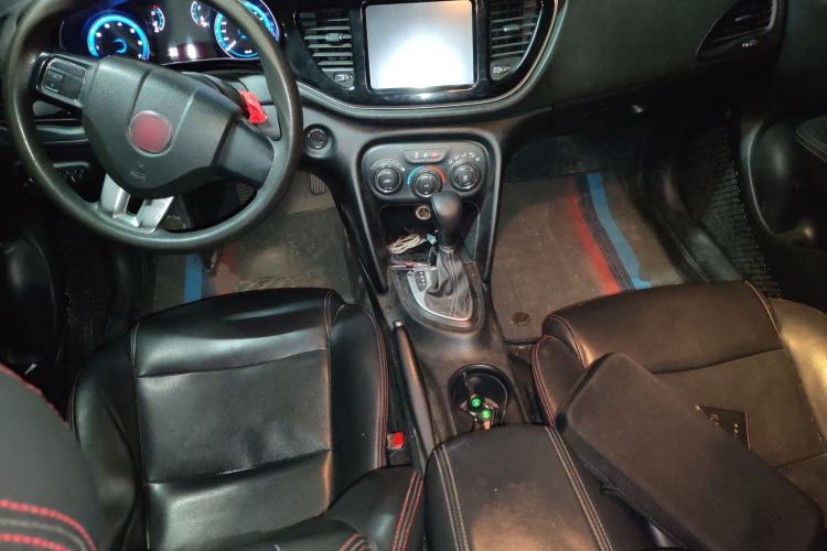 Used Fiat Viaggio 2015 1.4T Automatic Enjoyment Edition Center Console