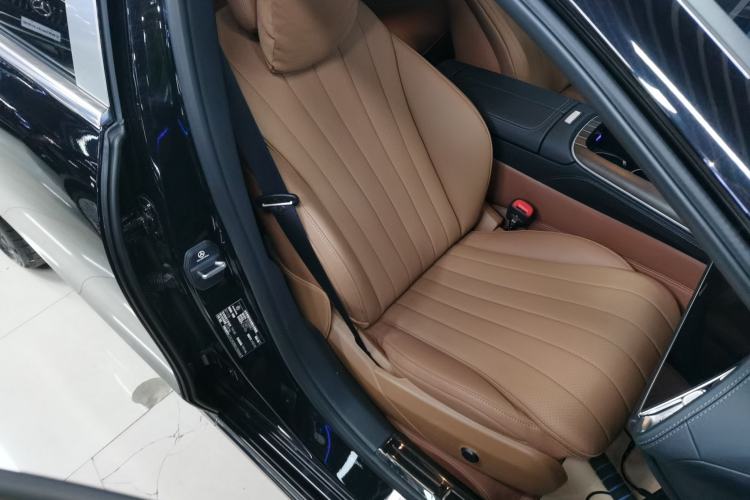 Used Mercedes-Benz E-Class 2025 Facelift E 300 L Premium Edition
