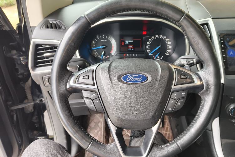 Used Ford Edge 2018 Facelifted EcoBoost 245 Two-Wheel-Drive Platinum Edition 5 Seats China V Emission Standard Steering Wheel