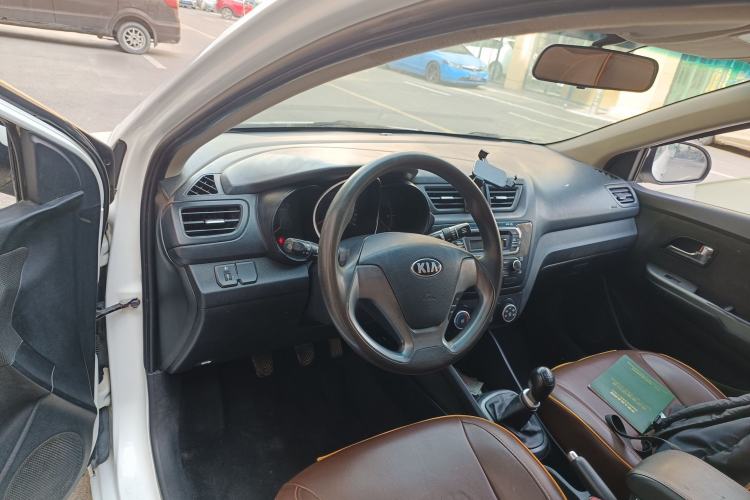 Used Kia K2 2015 Sedan 1.4L MT GLS