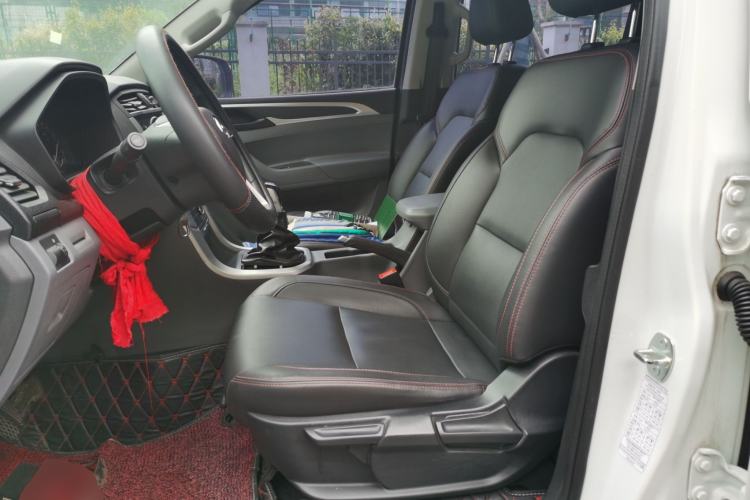 Used SAIC MAXUS T60 2017 2.8T Diesel Manual Two-Wheel Drive High-Ride Comfort Plus Long-Body Emission Standard V
