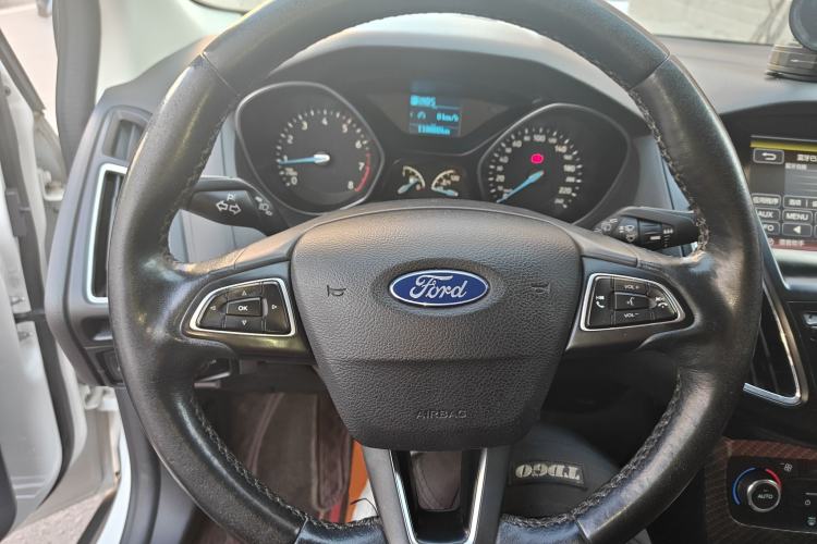 Used Ford Focus 2015 Hatchback 1.6L Automatic Fashion Edition