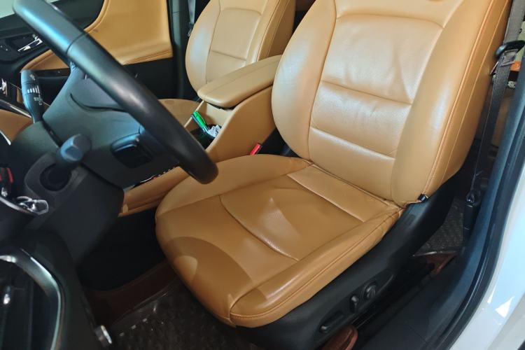 Used Chevrolet Malibu XL 2016 2.5L Automatic RuiZun Edition Left Front Seat