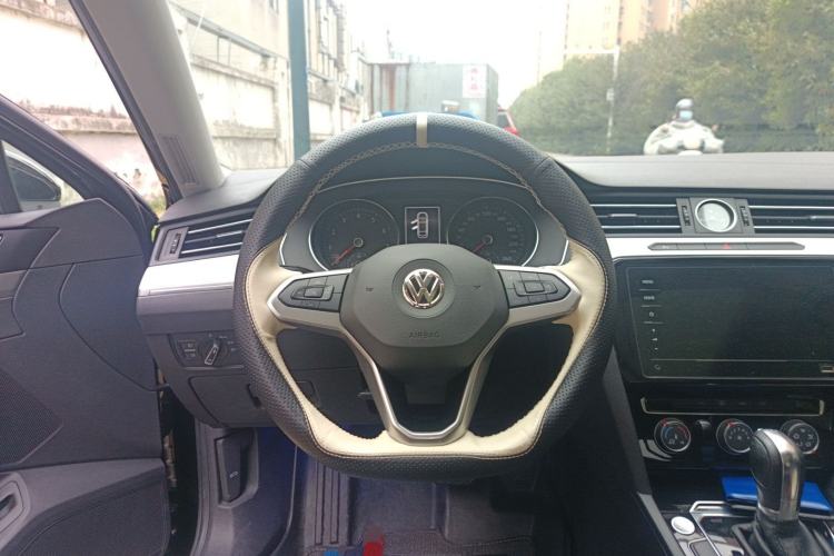 Used Volkswagen Magotan 2020 280TSI DSG Comfort Edition Steering Wheel