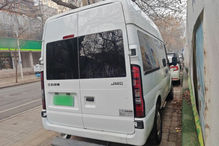 Used JMC Fushun 2022 2.0T Manual Multi-Function Passenger Vehicle Short Wheelbase Mid-Height Roof 6-Seater
