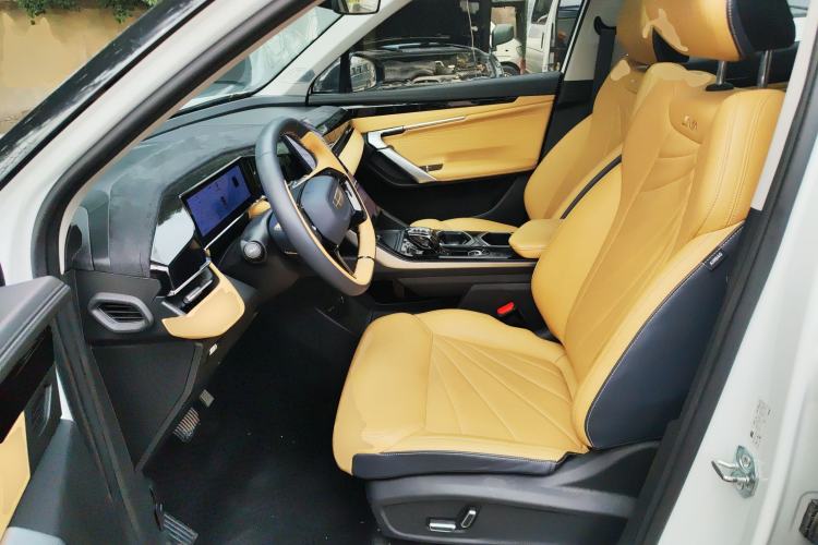 Used Geely Auto FX11 2023 2.0TD DCT Prestige Edition
