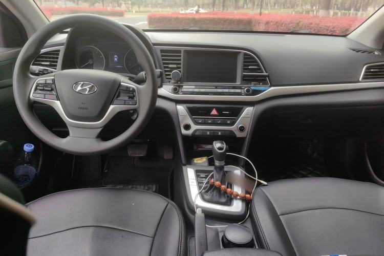 Used Hyundai Elantra (6th Generation / Lingdong) 2016 1.6L Automatic ZhiXuan – Elite Version Center Console