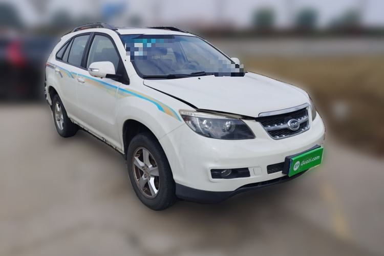 Used BYD S6 2014 2.4L Automatic Prestige 7-Seater
