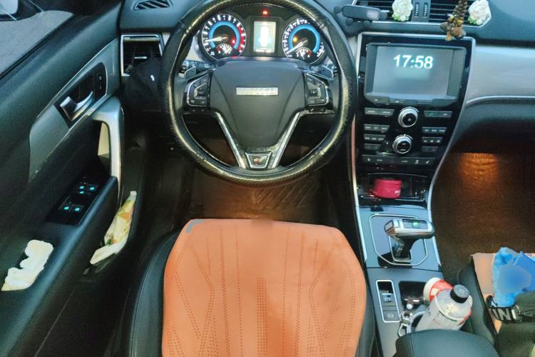 Used Haval H2 2018 Red-Label 1.5T Dual-Clutch Two-Wheel-Drive Luxury Model