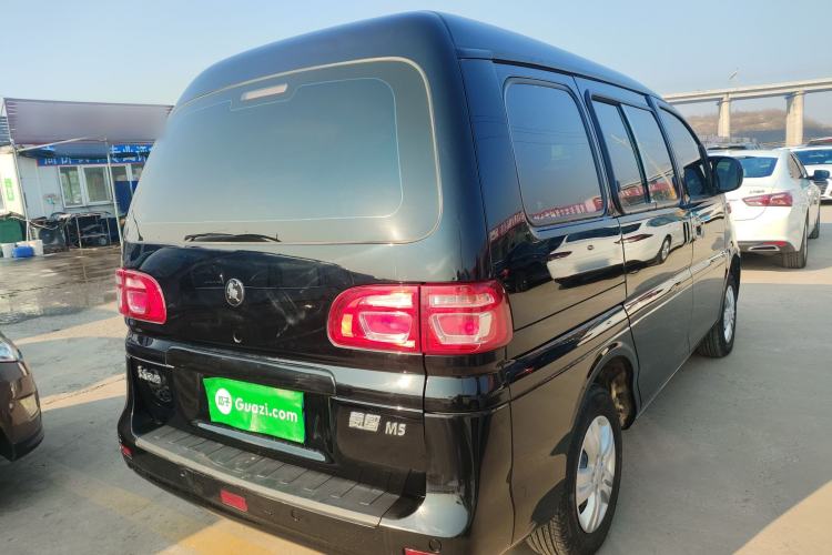 Used FORTHING Lingzhi 2023 M5 1.6L Practical Model 5 Seats