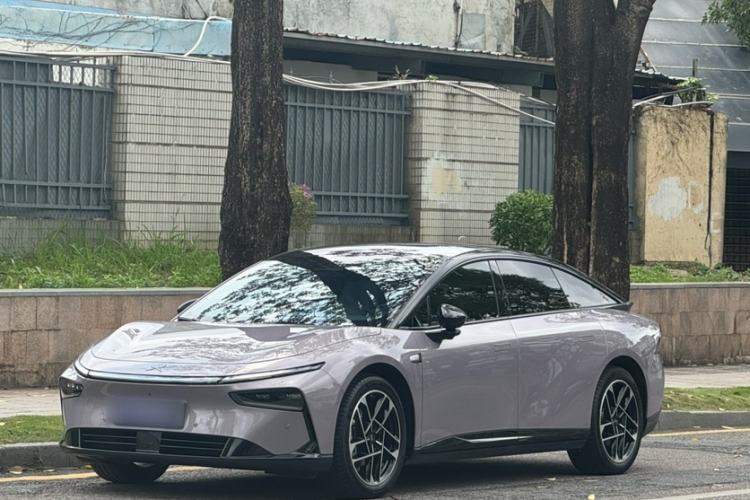 Used XPeng P7+ 2025 Ultra-Long Range Max Flagship Edition Exterior 6