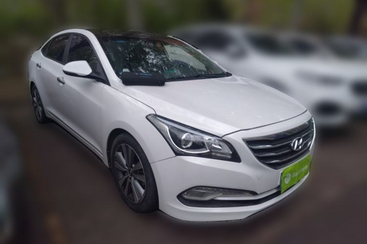 Used Hyundai Mistra 2014 1.8L Automatic Deluxe DLX Model Front Right 45 Deg