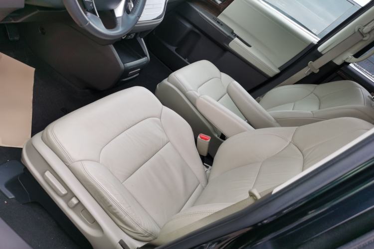 Used Honda Odyssey 2015 Updated Version 2.4L Smart Edition Left Front Seat