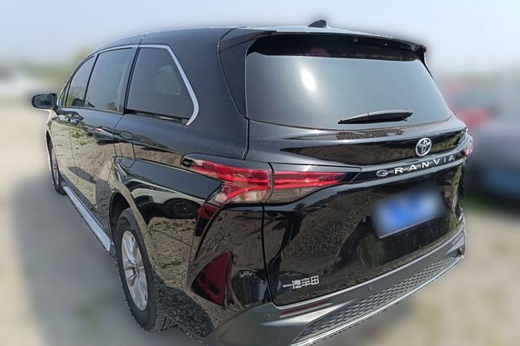 Used Toyota Granvia 2023 2.5L Hybrid Comfort Edition Rear Left 45 Deg