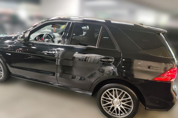 Used Mercedes-Benz GLE-Class  Rear Left 45 Deg