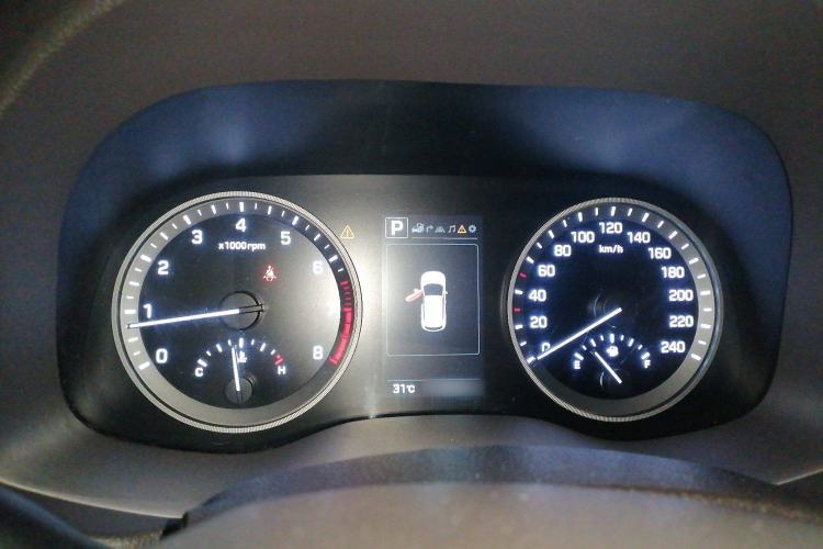 Used Hyundai Tucson 2015 1.6T Dual-Clutch Four-Wheel Drive Flagship Model
