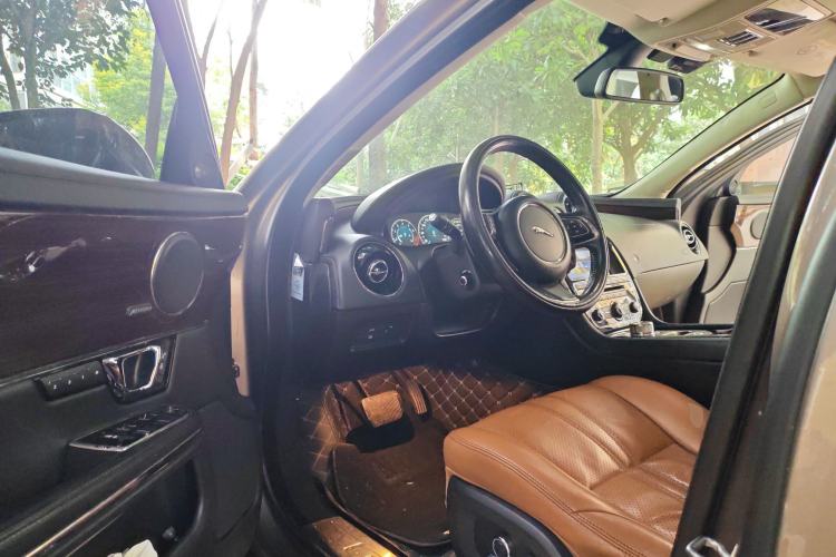 Used Jaguar XJ 2016 XJL 3.0 SC Four-Wheel Drive Panoramic Business Edition