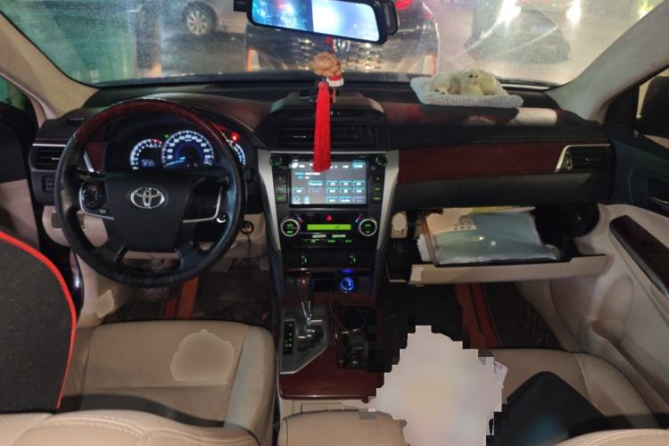 Used Toyota Camry 2013 2.5G Comfort Edition Center Console