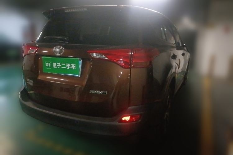 Used Toyota RAV4 2015 2.0L CVT Two-Wheel Drive Fashion Edition