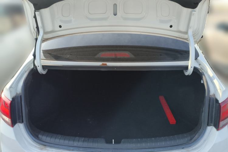 Used Hyundai Celesta 2018 1.6L Automatic GL Enjoyment Edition China VI compliant Trunk