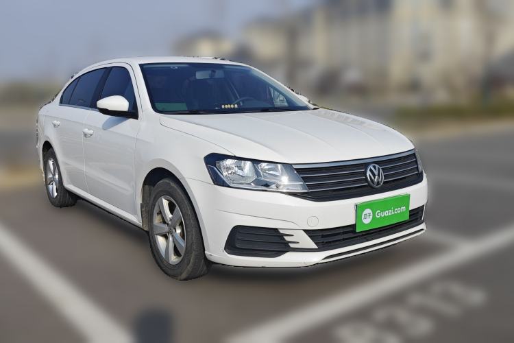 Used Volkswagen Lavida 2019 Lavida Start 1.5L Manual Fashion Edition China VI Standard Front Right 45 Deg
