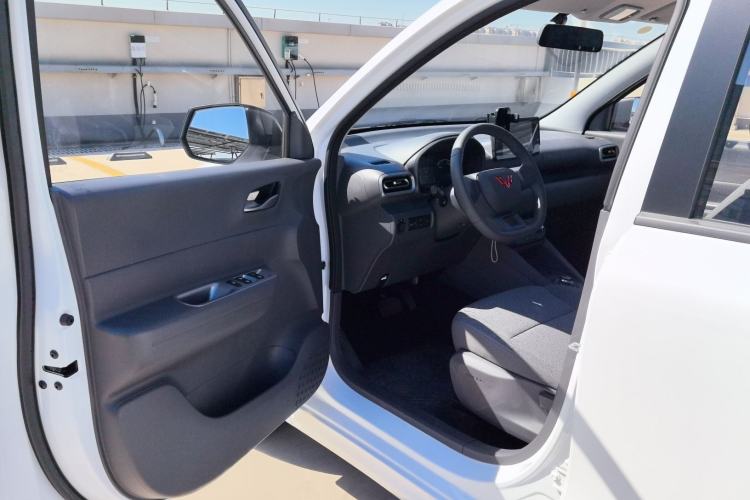 Used Wuling Hongguang New Energy 2025 Extended-Range Hybrid 50KM Comfort Version