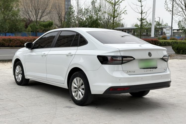 Used Volkswagen Lavida 2023 New Sharp 1.5L Manual New Comfort Edition